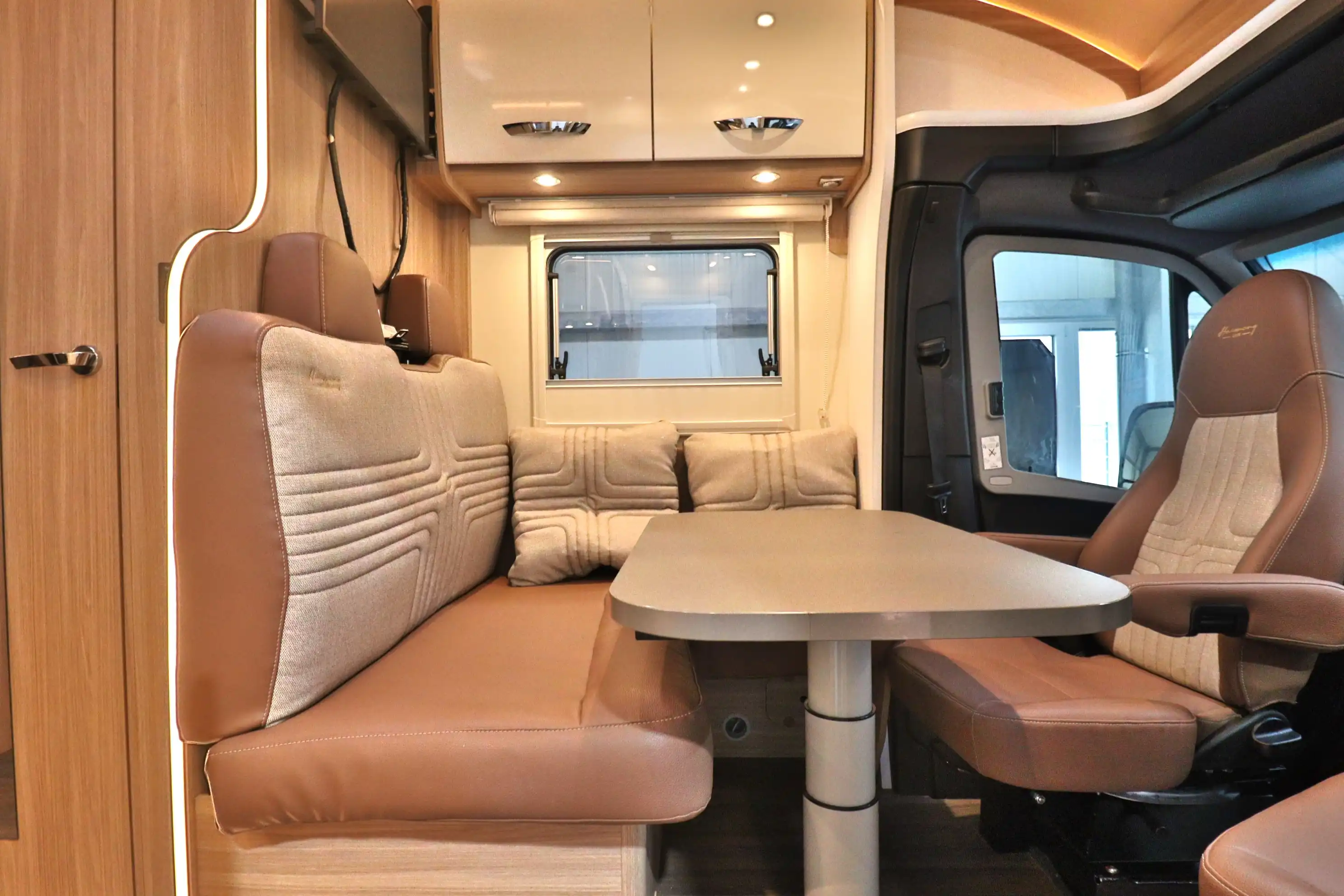 BUERSTNER M 690 Harmony-Line Freistatt Edition